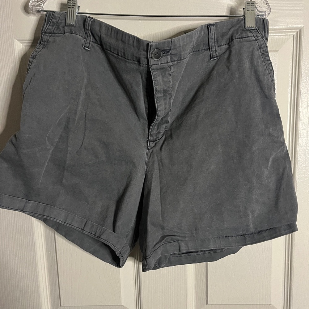 Grey shorts